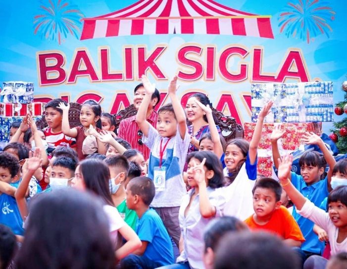 PBBM, First Lady Marcos welcome over 1,700 children to Malacañang; leads nationwide gift-giving